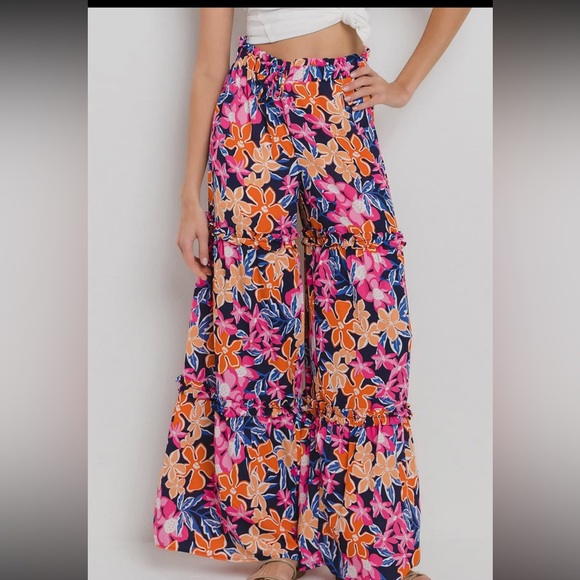 30 Floral Print Ruffled Tiered Pants - Picture 5 of 6